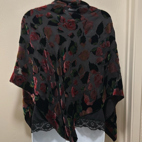 Elegant silk scarf Velvet  scarf flower / leaf pattern - Picture 2 of 7